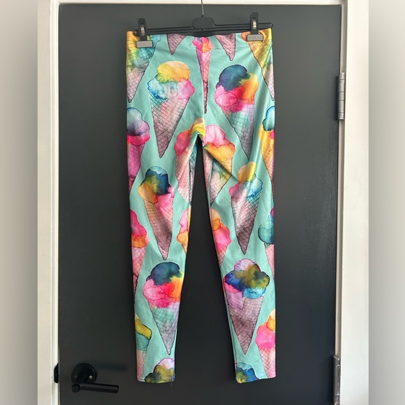 Made in Canada Artist Ice Cream Yoga Leggings - Size XL - Picture 2 of 4